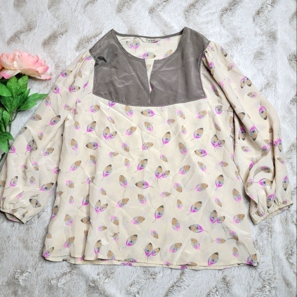 Tucker 100% Silk Beige Leaf‎ Print Gray Color Block Collar Blouse Size S